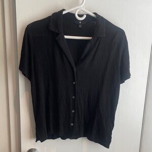 Banana Republic Black Short Sleeve linen resort blouse